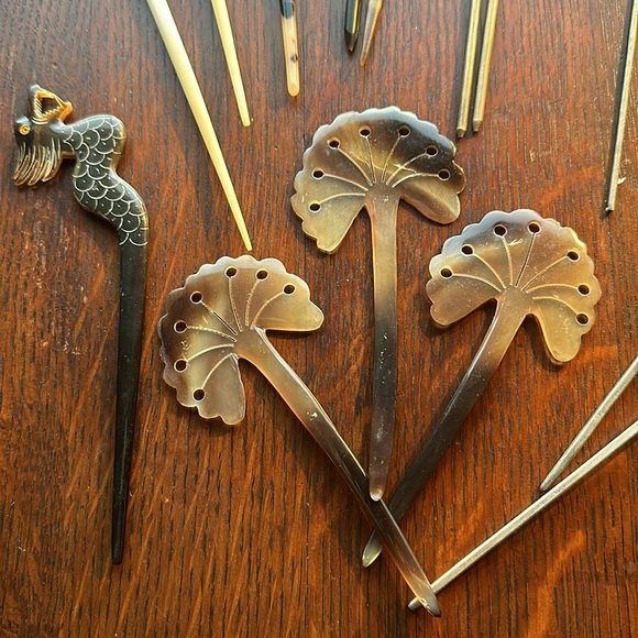 15 hair sticks from my travels around the world…metal, bone, black pearls & horn - Picture 3 of 16